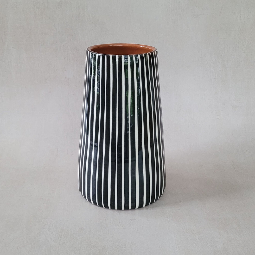 Vase Vulkan gross gestreift schwarz