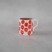 Lade das Bild in den Galerie-Viewer, Tasse hoch Punkte rot
