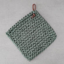 Load image into Gallery viewer, Pot holders, set of 2, olive green
