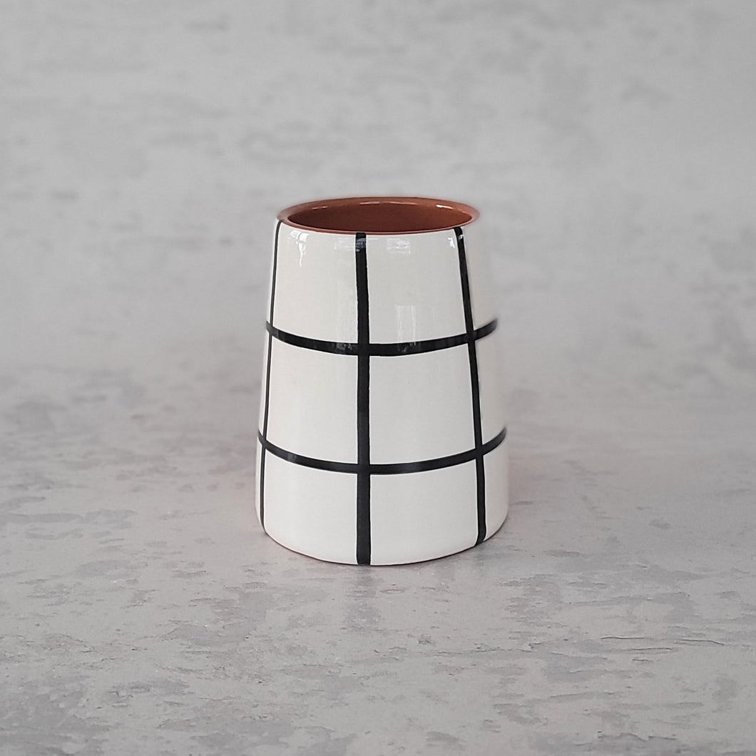 Vase Vulkan klein kariert schwarz