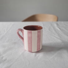 Load image into Gallery viewer, Stripe Mug mauve
