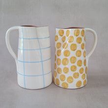Load image into Gallery viewer, Maxi-Krug 1.5 l kariert babyblau
