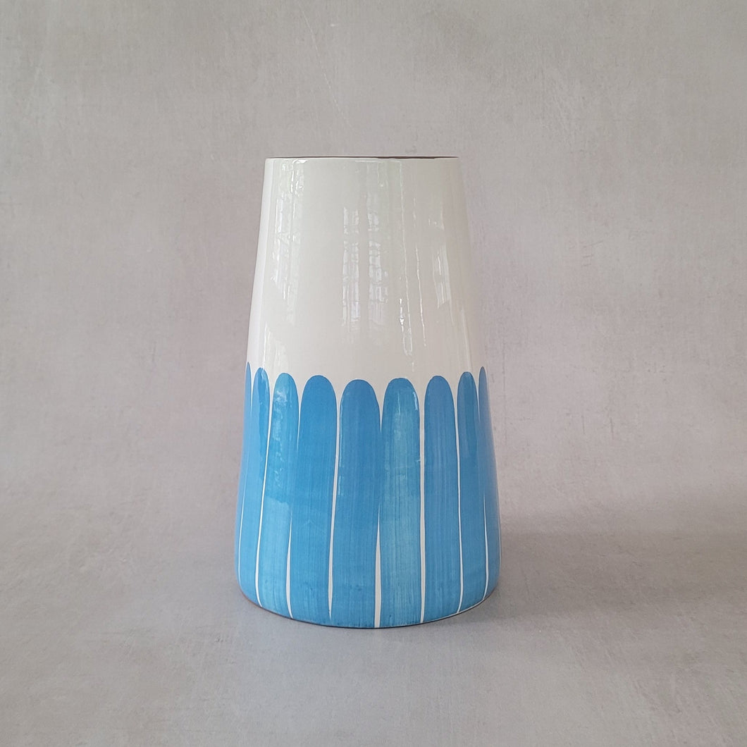Vase Vulkan gross Säulen hellblau
