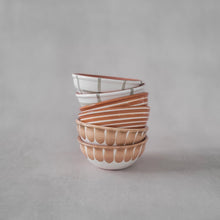 Lade das Bild in den Galerie-Viewer, Tapasbowl geringelt rost
