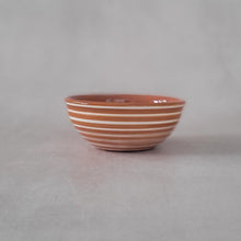 Lade das Bild in den Galerie-Viewer, Tapasbowl geringelt rost
