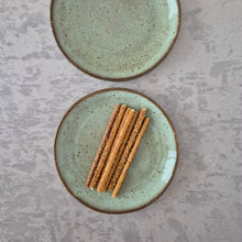 Lade das Bild in den Galerie-Viewer, Brot-Teller choco mint dunkel
