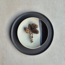 Load image into Gallery viewer, Teller klein Lisboa chocolate
