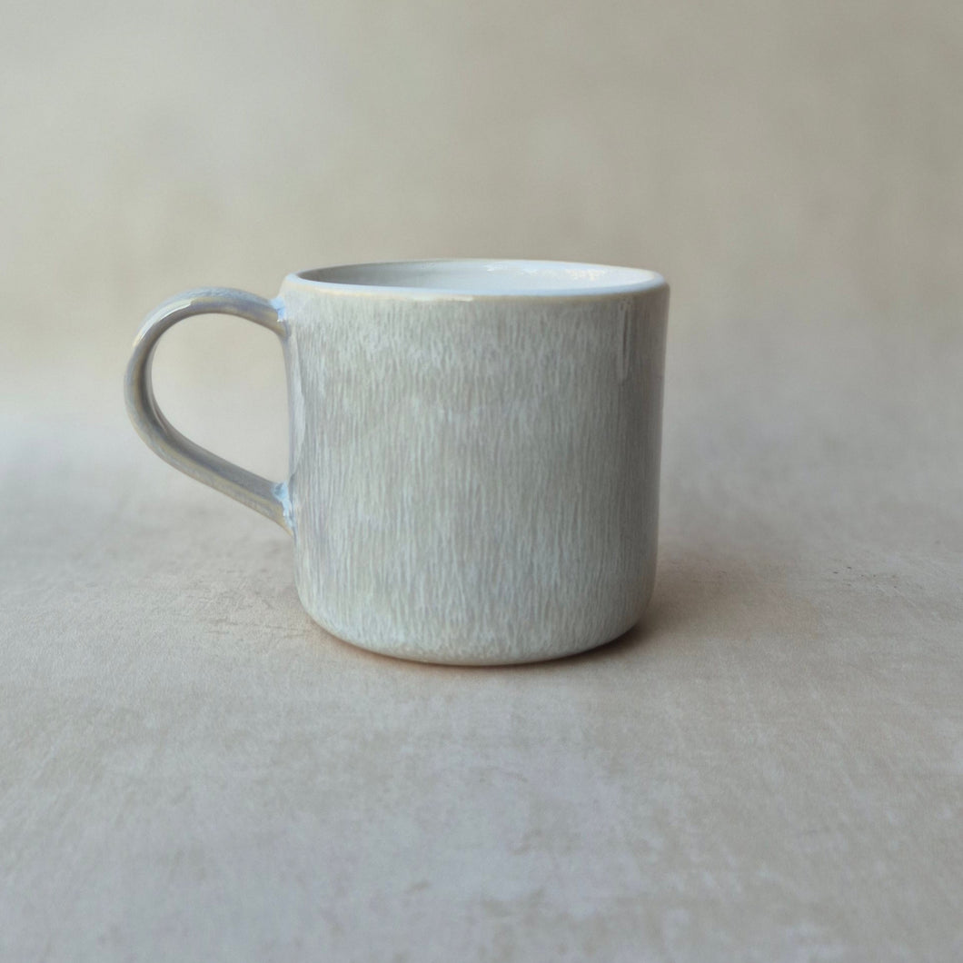 Tasse Praia hellgrau