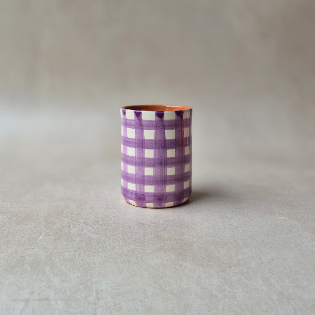Kaffeebecher breit kariert lila