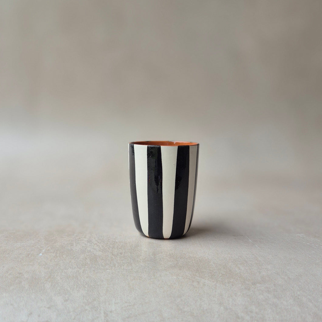 Espressobecher breit gestreift schwarz