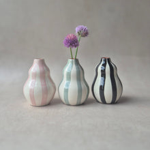 Load image into Gallery viewer, Gourd Vase mini schwarz
