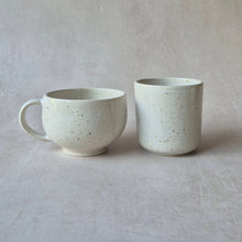 Load image into Gallery viewer, Tasse Duna creme gesprenkelt
