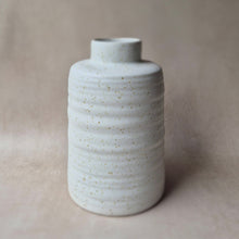 Load image into Gallery viewer, Vase Ana
