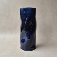 Load image into Gallery viewer, Vase Eco dunkelblau
