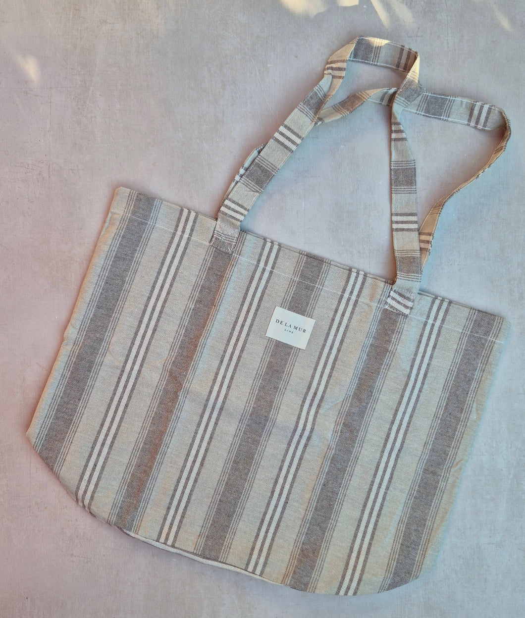 Grosse Tasche aus bedrucktem Leinen stripes toffee chocolate