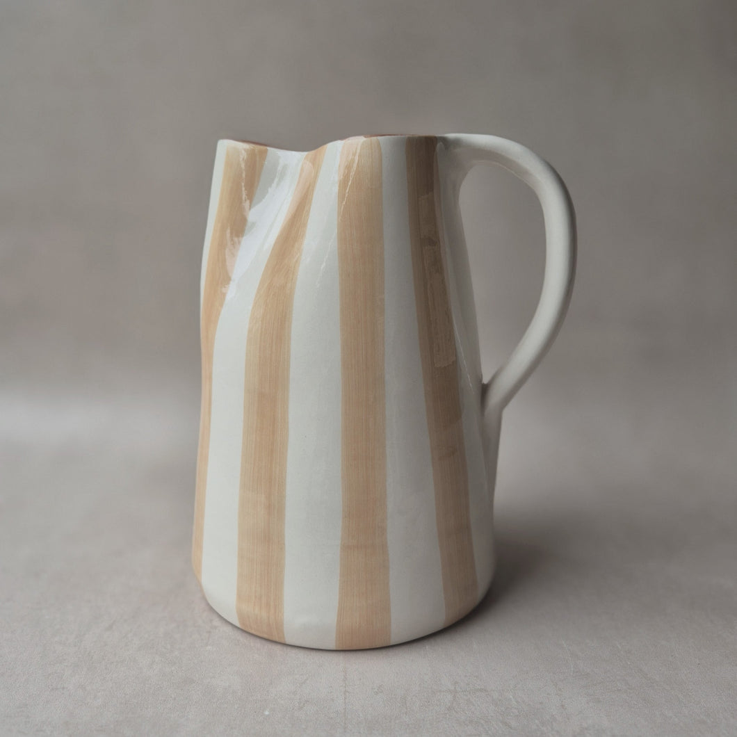 Maxi-Krug 1.5 l breit gestreift beige