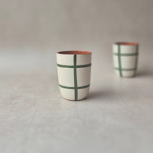 Load image into Gallery viewer, Espressobecher kariert grün

