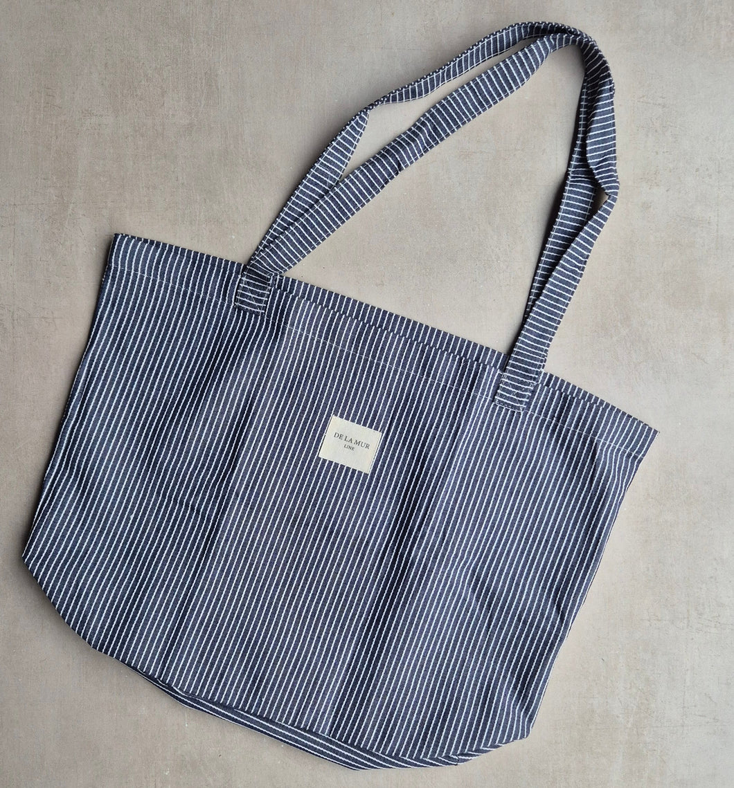 Grosse Tasche aus softem Cord navy weiss