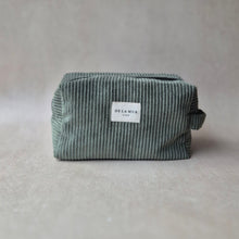 Load image into Gallery viewer, Necessaire aus softem Cord waldgrün
