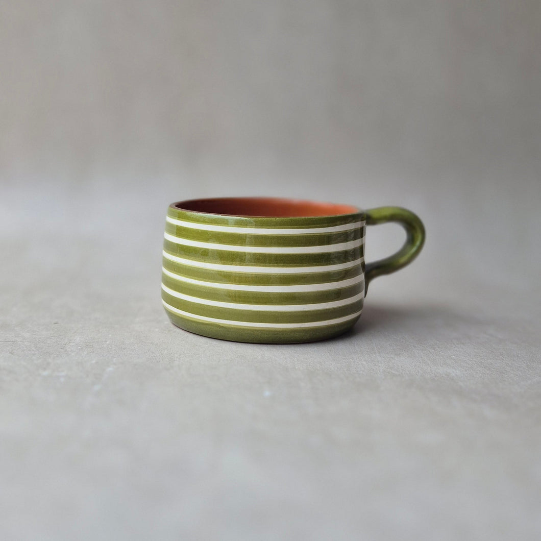 Tasse breit geringelt pistache