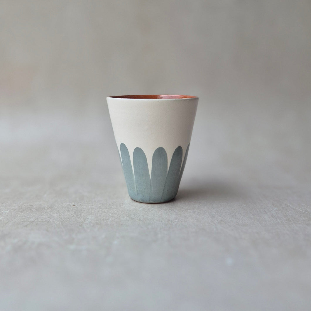 Latte-Becher Säulen eukalyptus