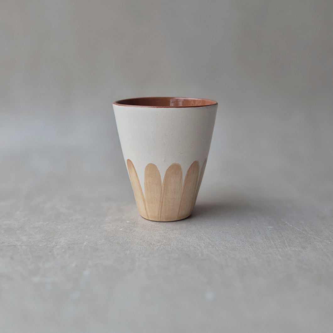 Latte-Becher Säulen beige