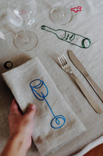 Lade das Bild in den Galerie-Viewer, Handbestickte Leinen-Serviette Vinho
