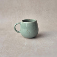 Charger l'image dans la galerie, Espressotasse Bola sage gesprenkelt
