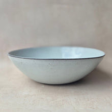 Lade das Bild in den Galerie-Viewer, Salatschüssel Mira
