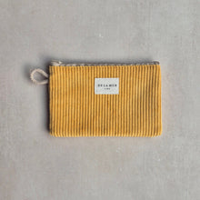 Lade das Bild in den Galerie-Viewer, Mini-Necessaire aus softem Cord ocker
