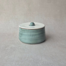 Load image into Gallery viewer, Keramikdose uni eukalyptus
