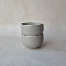 Load image into Gallery viewer, Kleine Schüssel Pacifica taupe
