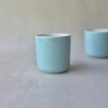 Lade das Bild in den Galerie-Viewer, Kaffeebecher Azul do Céu
