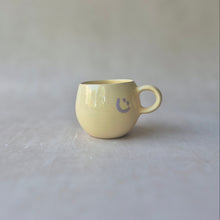 Load image into Gallery viewer, Espressotasse Smiley hellgelb
