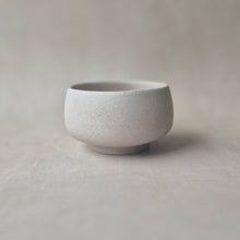 Load image into Gallery viewer, Müslischüssel Liliana weiss rosa
