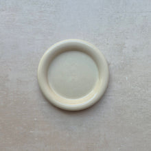 Lade das Bild in den Galerie-Viewer, Neni Plate neutral
