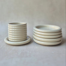 Lade das Bild in den Galerie-Viewer, Neni Plate neutral
