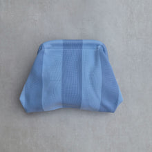 Charger l'image dans la galerie, Riviera Clutch hellblau
