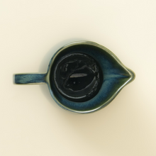 Lade das Bild in den Galerie-Viewer, Krug 1.8 l Amazônia petrol
