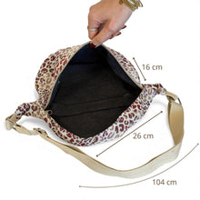 Lade das Bild in den Galerie-Viewer, Gürteltasche aus Jacquardstoff leopard
