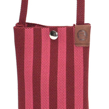 Lade das Bild in den Galerie-Viewer, Riviera Phone Bag dark cherry
