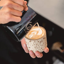 Load image into Gallery viewer, Kaffeebecher Chocolate
