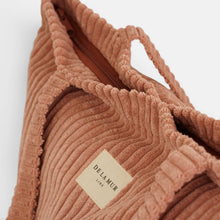 Charger l'image dans la galerie, Grosse Tasche aus softem Cord blush
