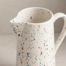 Lade das Bild in den Galerie-Viewer, Krug 1.5 l Konfetti white
