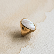 Load image into Gallery viewer, Luna Ring
