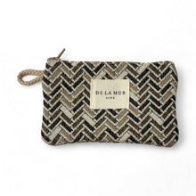 Charger l'image dans la galerie, Mini-Pouch aus Jacquardstoff edgy

