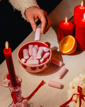 Lade das Bild in den Galerie-Viewer, Extragrosse Tasse Hearts
