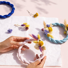 Lade das Bild in den Galerie-Viewer, Geflochtener Keramikuntersetzer Sicilia light blue
