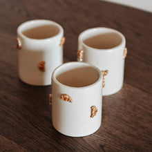 Lade das Bild in den Galerie-Viewer, The Gipfeli Mug
