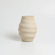Load image into Gallery viewer, The Aonia Vase
